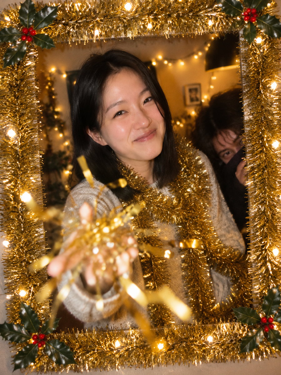 Holly & Tinsel